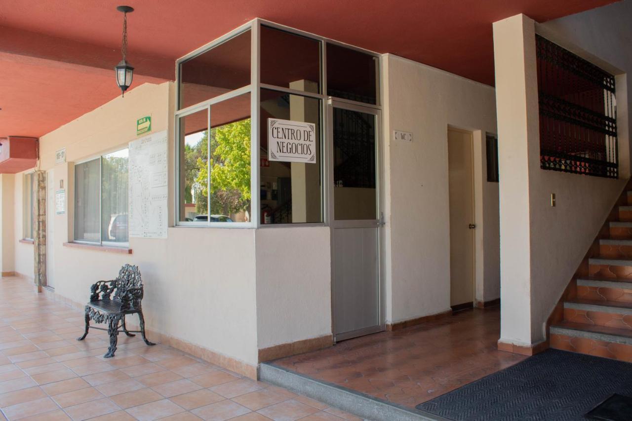Hotel Huizache Салтильо Екстериор снимка