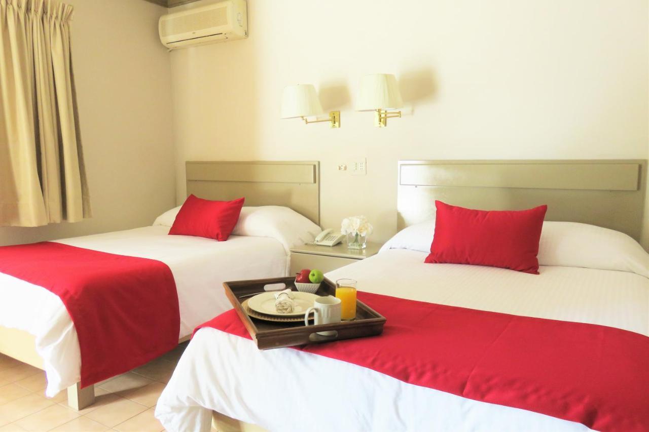 Hotel Huizache Салтильо Екстериор снимка